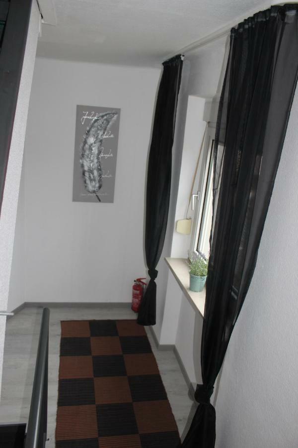 קייזרסלאוטרן Gut Gelegenes Appartment Mit Wifi, Parkplatz, Wama, Trockner Usw. מראה חיצוני תמונה